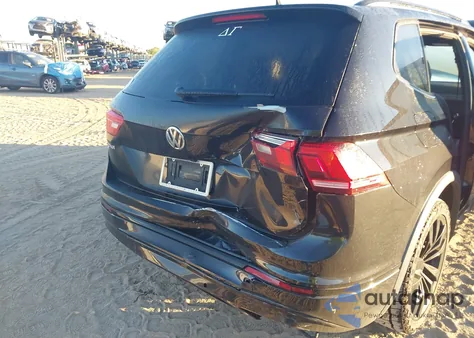 2021 Volkswagen Tiguan 2.0T Se/2.0T Se R-Line Black/2.0T Sel z USA, uszkodzony, nr VIN 3VV3B7AX7MM057635